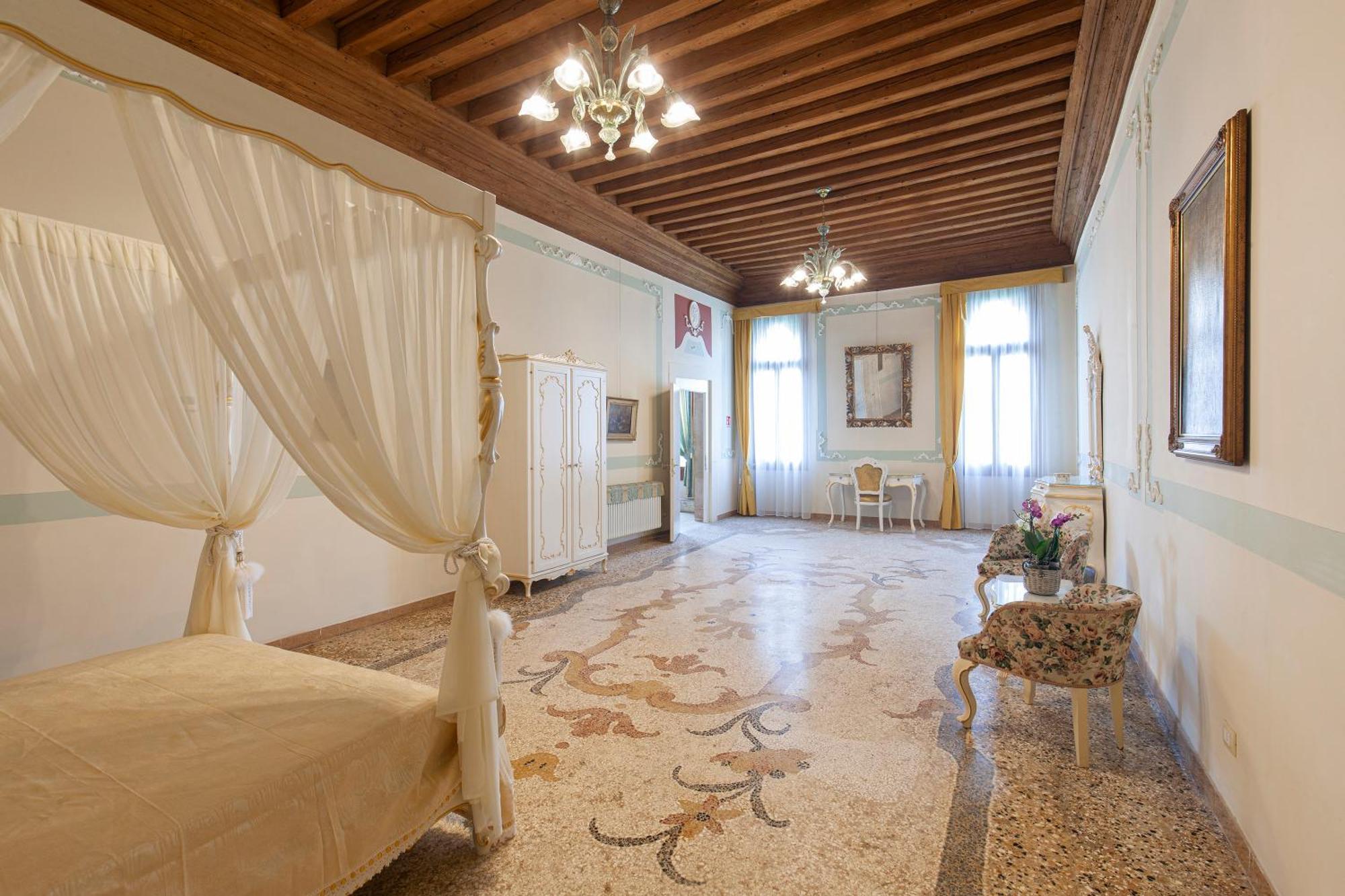 Luxury Pesaro Papafava * Venecia